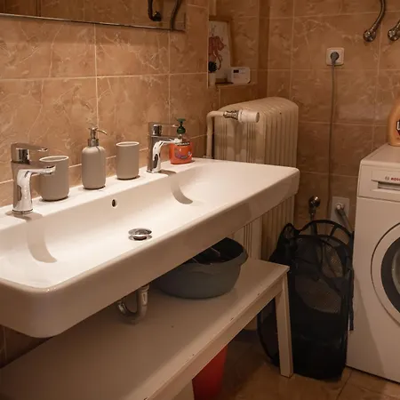 With 2 Bathrooms Apartamento