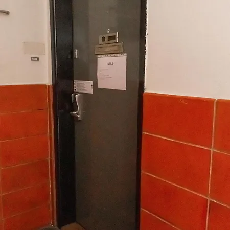 With 2 Bathrooms Praga
