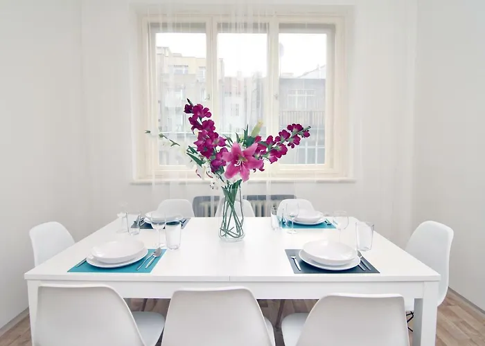 With 2 Bathrooms Apartment