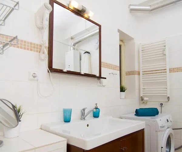 With 2 Bathrooms Διαμέρισμα