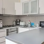With 2 Bathrooms