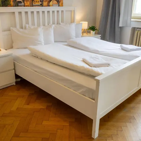 아파트 With 2 Bathrooms - 9 Min Walk To Old Town Square