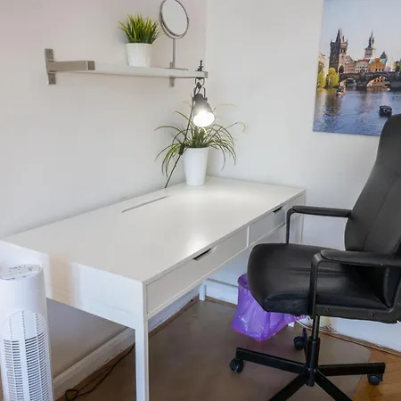 With 2 Bathrooms - 9 Min Walk To Old Town Square 아파트 프라하