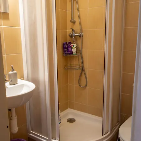 아파트 With 2 Bathrooms - 9 Min Walk To Old Town Square 프라하
