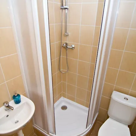 With 2 Bathrooms Apartment *