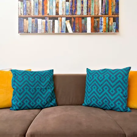 With 2 Bathrooms Apartament Praga