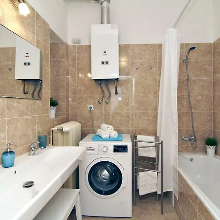 Apartament With 2 Bathrooms