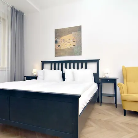 Apartment With 2 Bathrooms *