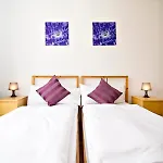 With 2 Bathrooms Lejlighed Prag