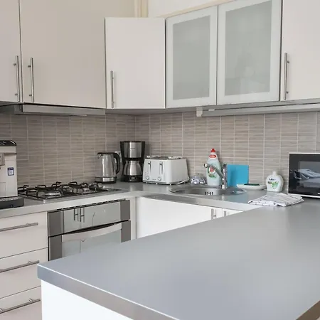 With 2 Bathrooms