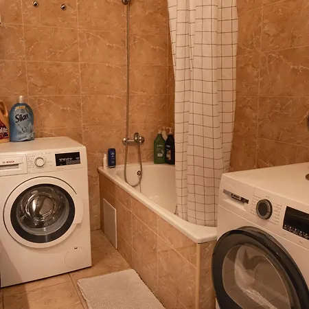 With 2 Bathrooms *