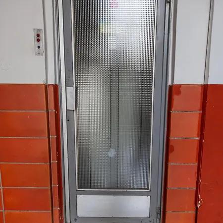 With 2 Bathrooms Апартаменты Прага